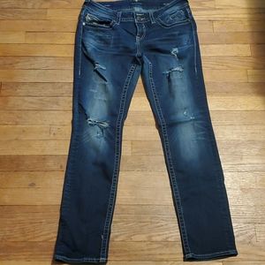 VIGOSS DISTRESSED JEANS. MID-RISE. GREAT CONDITION